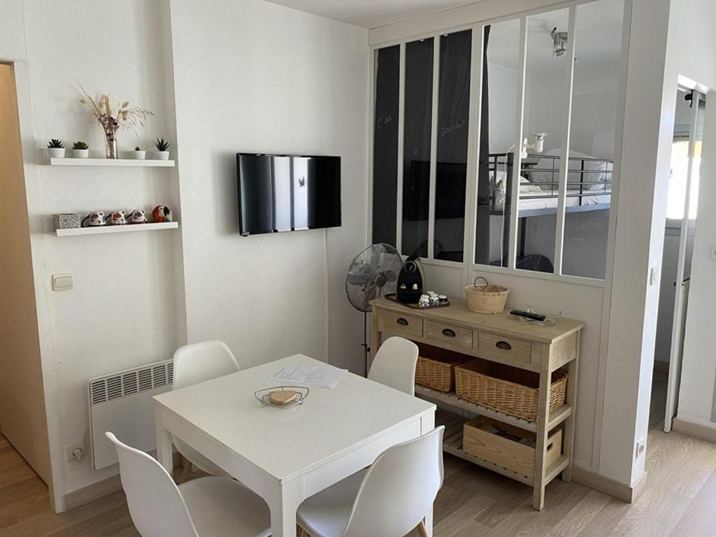 Appartement spacieux avec piscine - 6 pers. - FR-1-874-52 - 4
