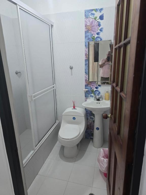 tú alojamiento en Villavicencio siéntete en casa, completo y central siempre agua - 3