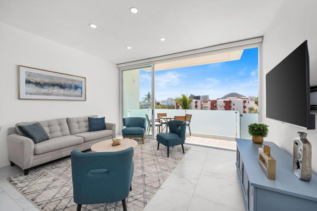 Great Location 3BR Condo walk to Beach & Downtown - 5
