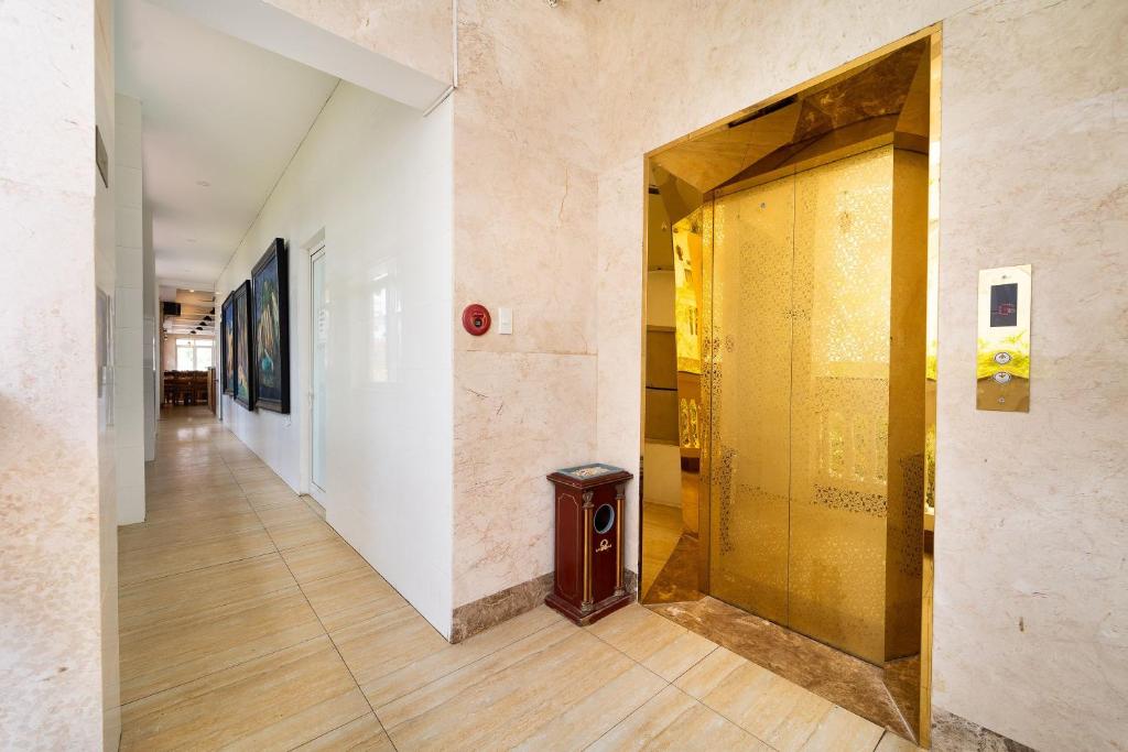 Vestibule