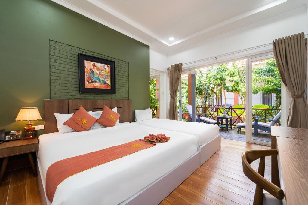 Sunday Lotus Garden Resort By The Sea Mui Ne