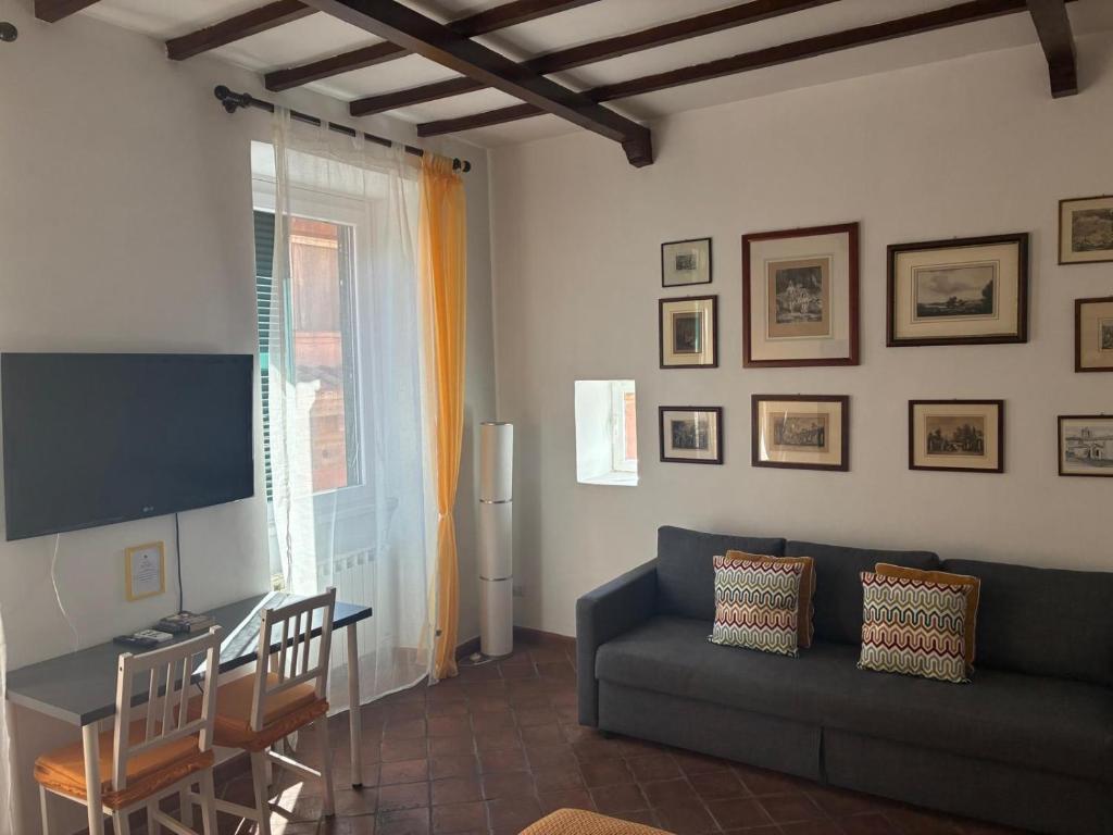The Yellow Nest Apartment Suite in Trastevere - 1