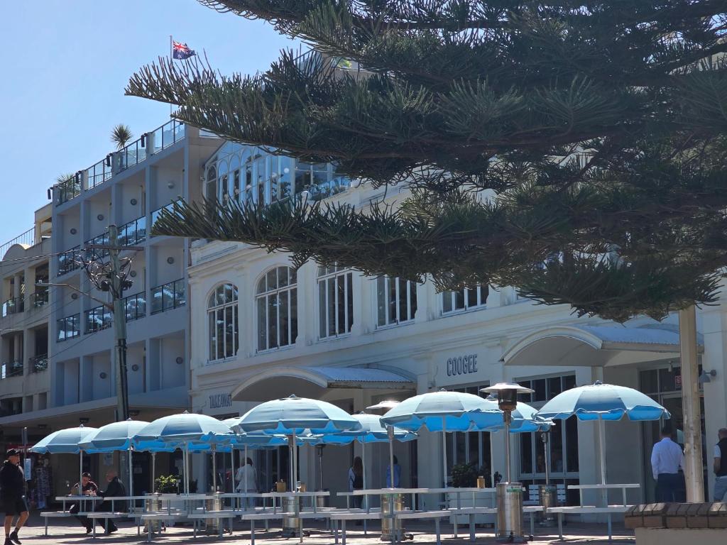 Restaurant, Coogee Beach House in Sydney