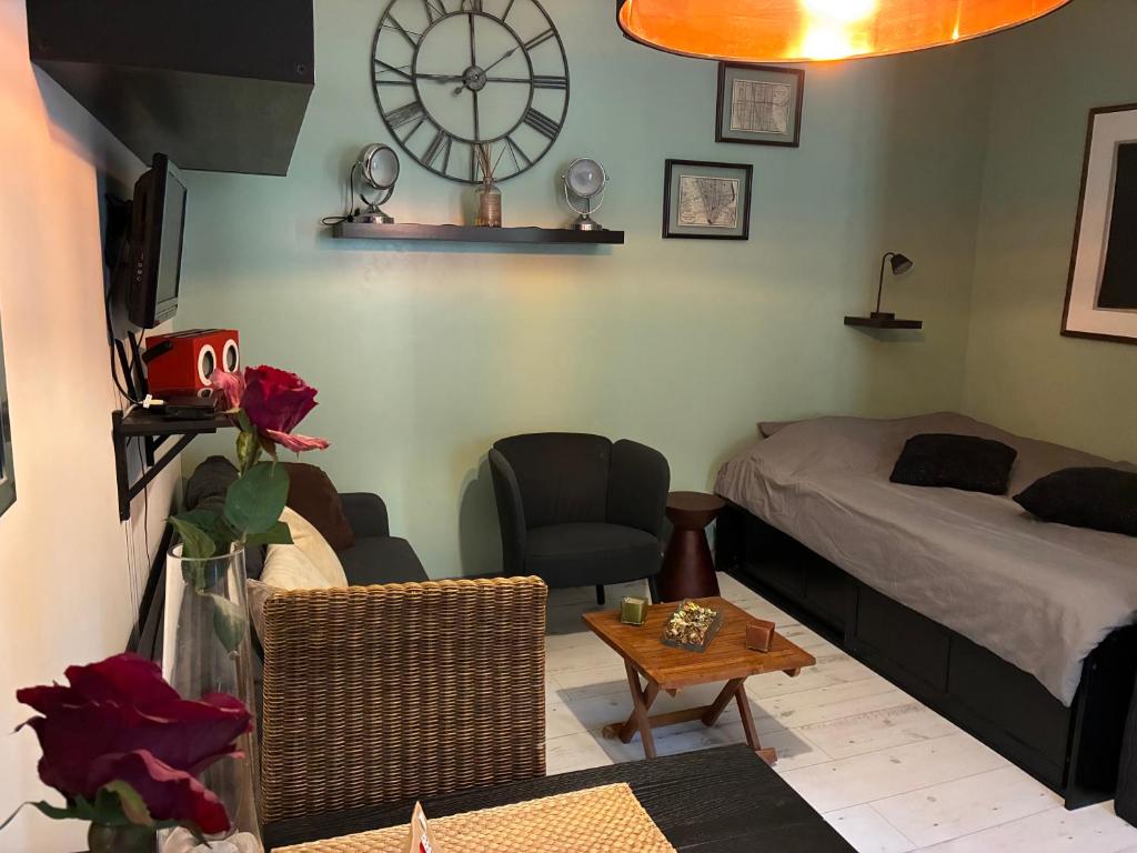 Studio tout équipé, emplacement idéal - 5