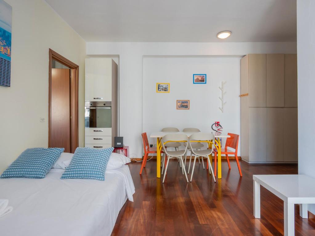 [IHost Apartment] - Bergamo 12 - 2