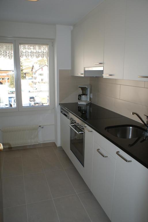 4 Zi Familienwohnung Haus Ravaisch 14 Davos Dorf EG - 3