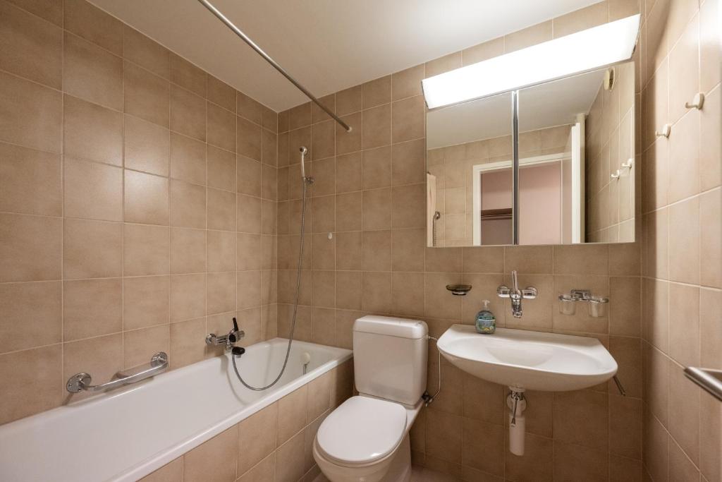 4 Zi Familienwohnung Haus Ravaisch 14 Davos Dorf EG - 5