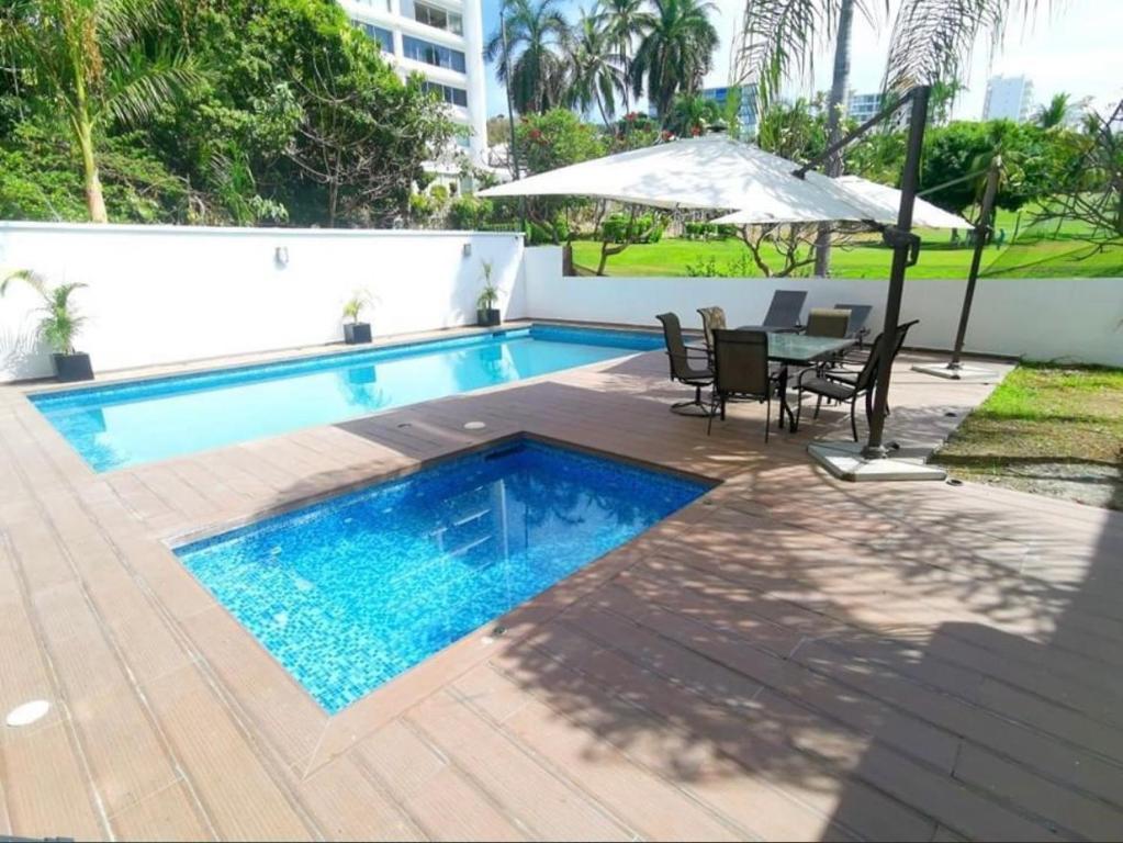 Suite Club Deportivo - 1