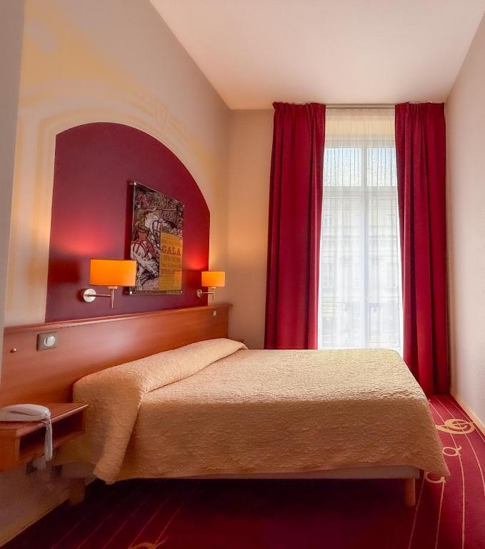 Hotel de L'Opéra - 1