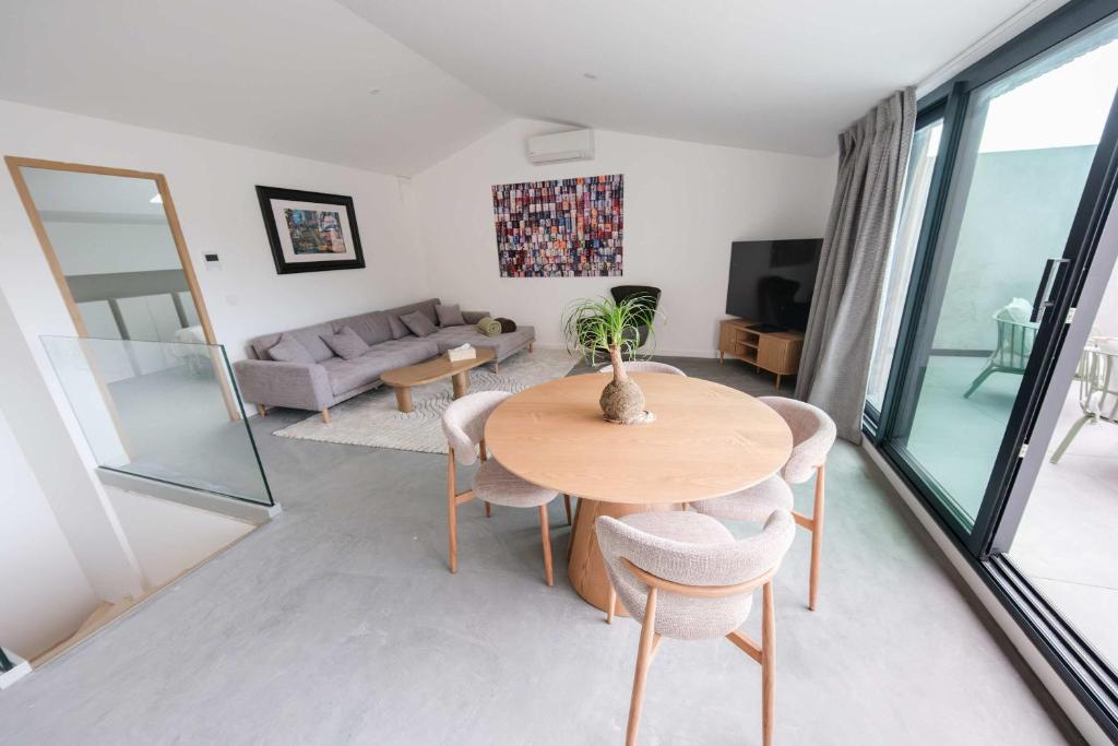 Les Suites du Parc - Appartement d'exception au dernier étage avec une grande terrasse vue mer de 2 chambres face au parc Simone Veil à 2 minutes des halles - 4