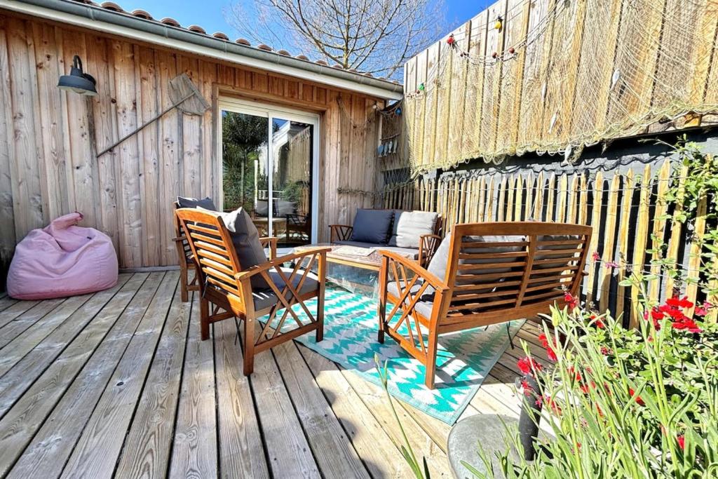 Air-conditioned house with swimming pool - 5
