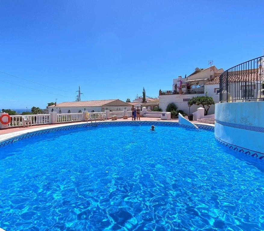 A2404 Beautiful Townhouse with Communal Pool, Nerja - 5
