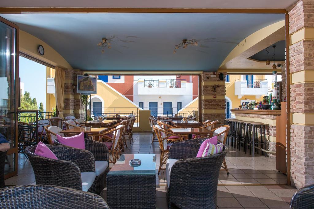 Astra Village & Suites — Restaurant & bars in Hersonissos