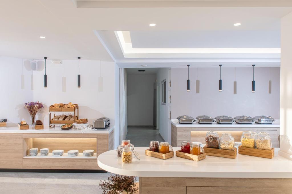 Astra Village & Suites — Restaurant & bars in Hersonissos