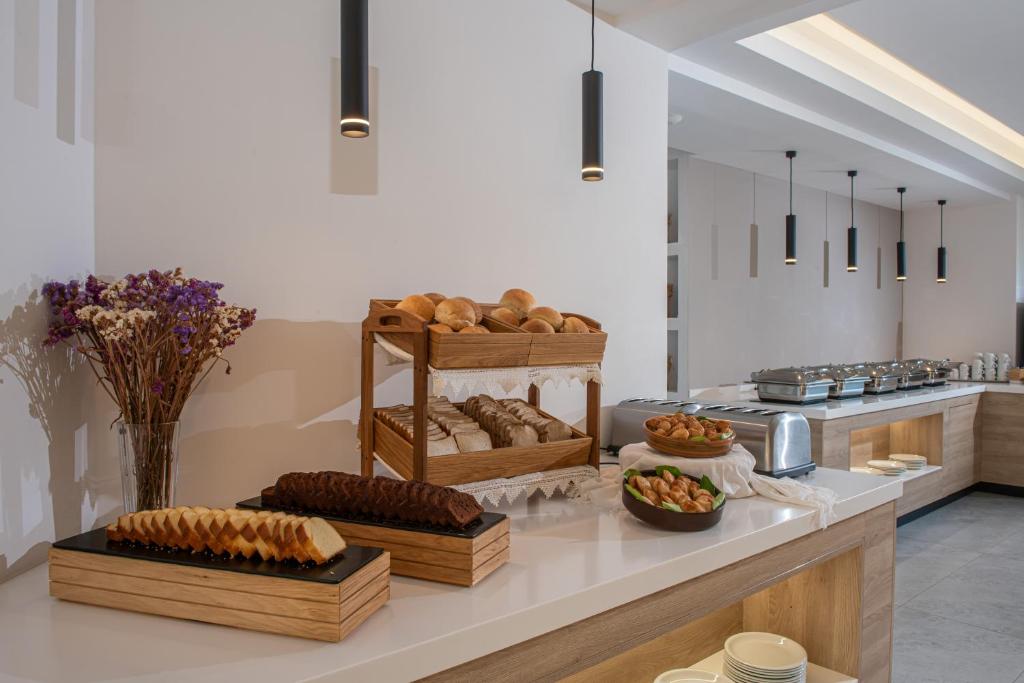 Astra Village & Suites — Restaurant & bars in Hersonissos