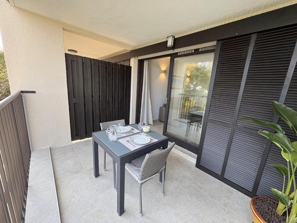 Superbe studio terrasse piscine et plage - 3