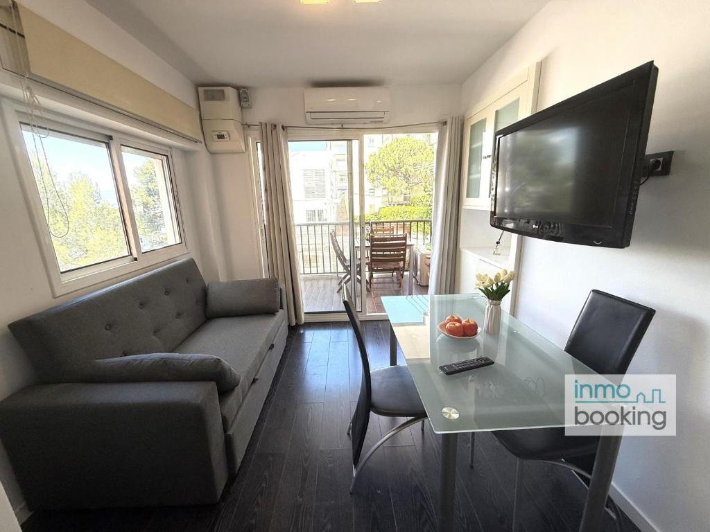 CapFerran Salou Beach Apartment - 4