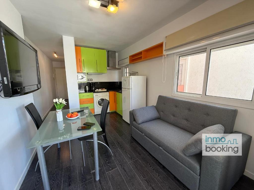 CapFerran Salou Beach Apartment - 5