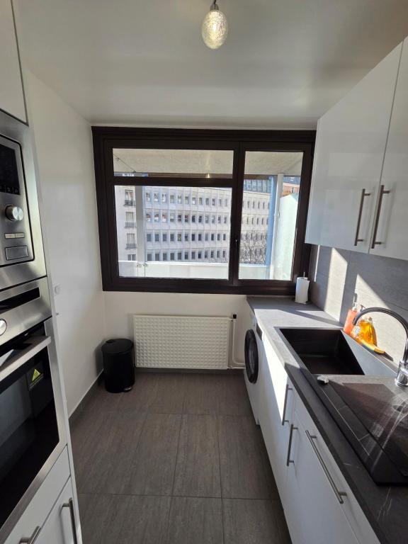 Perfect Appart Living-Staying in Paris - Sun & Eiffel Tower - 3