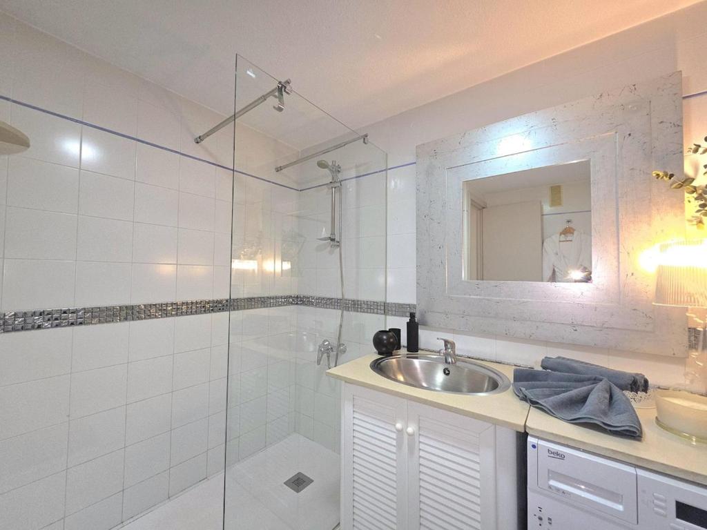 Sensu at Carihuela Park Palace Luxury Luxury one bedroom apartment with pool and private parking by NAMASTE ELITE - 5