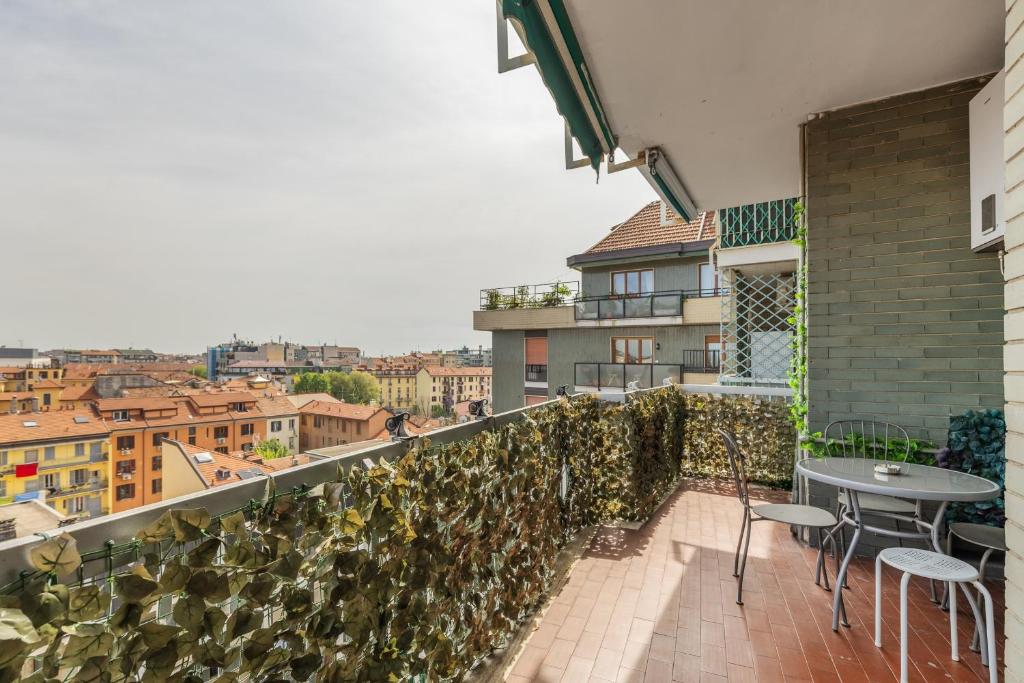 Panoramic Loft in Milan with Balcony - AC & WiFi - 2