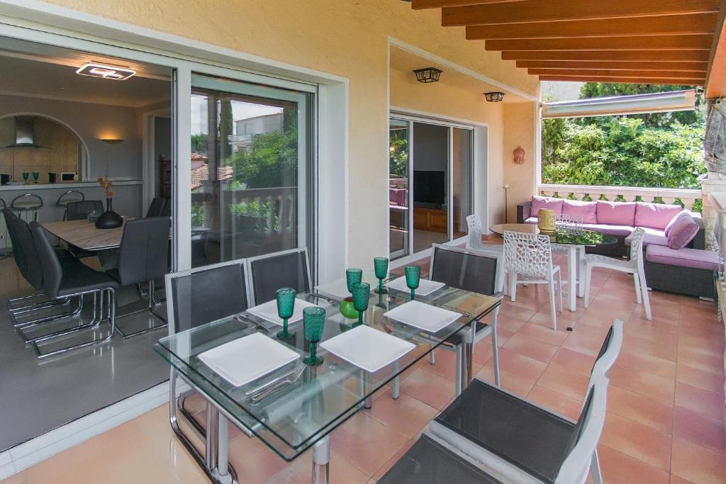 WELCS VILLA 340 EMP con piscina compartida - 1