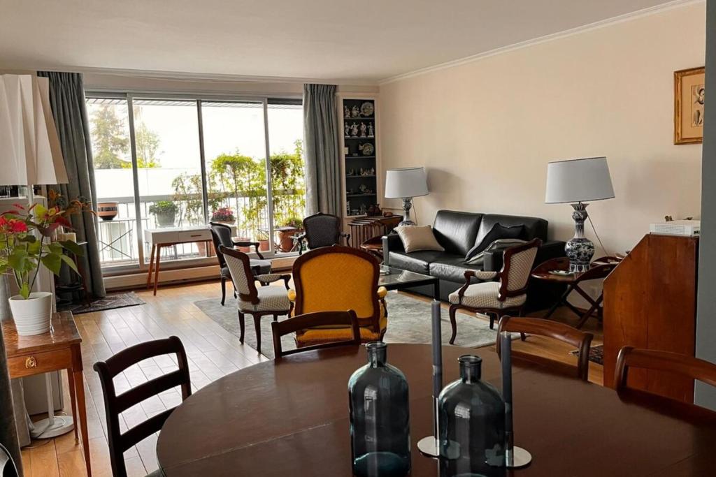 Auteuil 16th Prestigious Apartment with Balcony managed by Mey Agency - 1