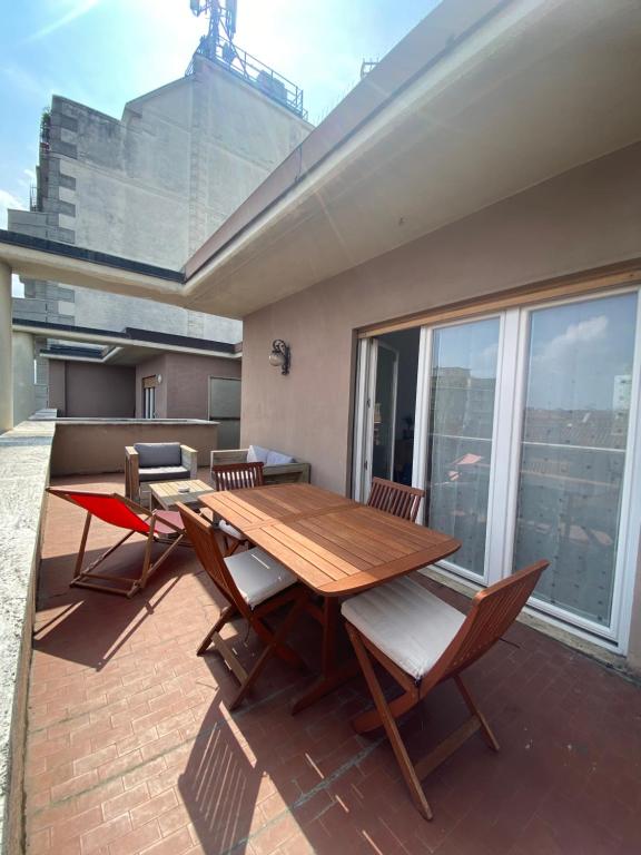 Appartamento con ampio terrazzo - 1