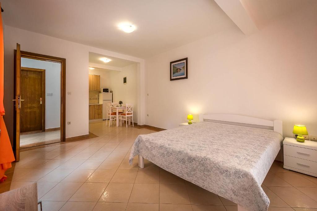 Mango Apartment Petrovac - 2