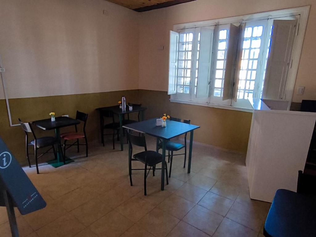 Parvis Magna Hostal - 3