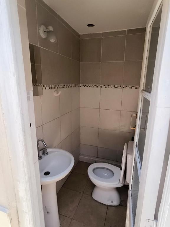 Parvis Magna Hostal - 5
