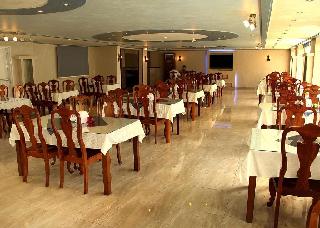 Food and beverages, Raed Hotel Suites in Aqaba