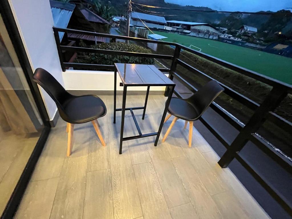 Bird Lover's House Studio Apartments in Mindo - 2