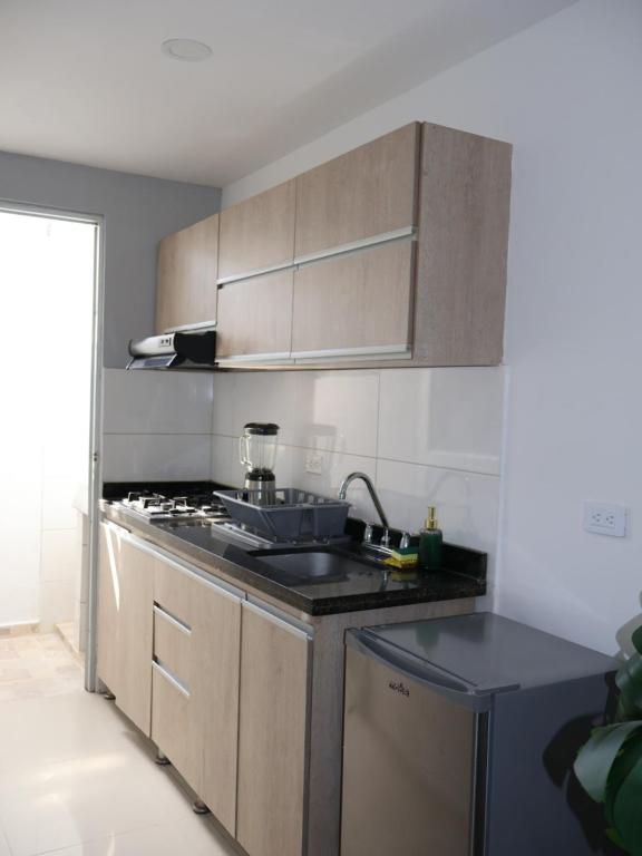 Apto 1BR con Aire cerca Centro Historico y Aeropuerto - 3