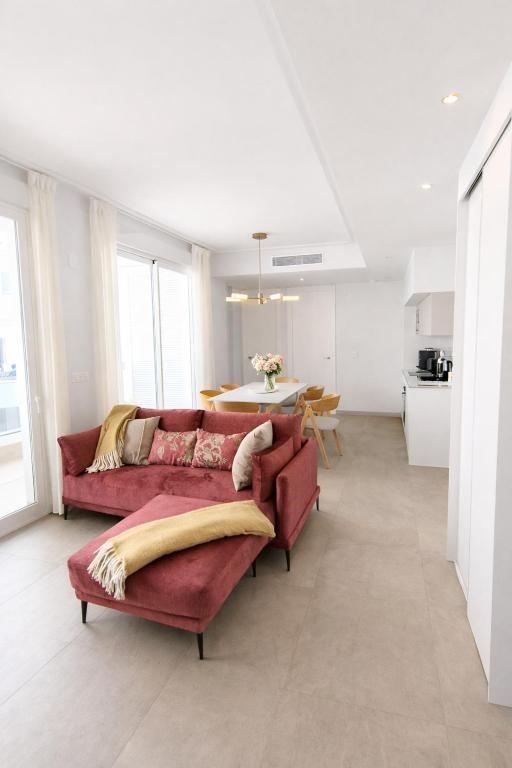 Sunny Waves & Coast 2 Apts, 6BR, AC & Heated POOL - 3