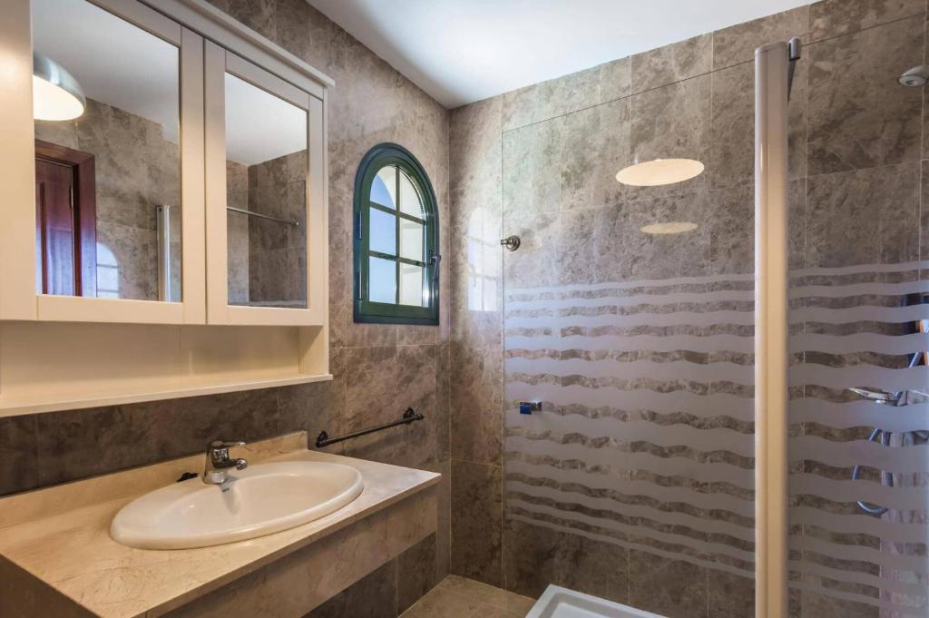 Villa Marnie by Villa Plus - 5