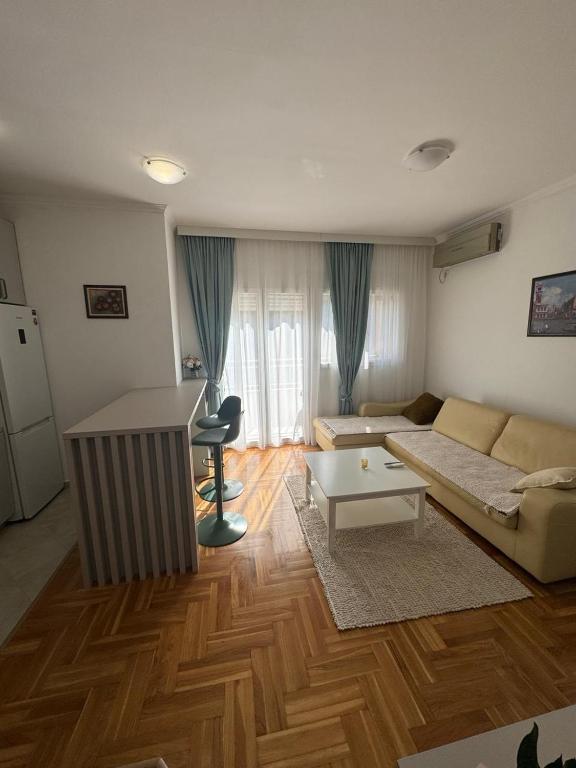 Budva RS Lux - 1