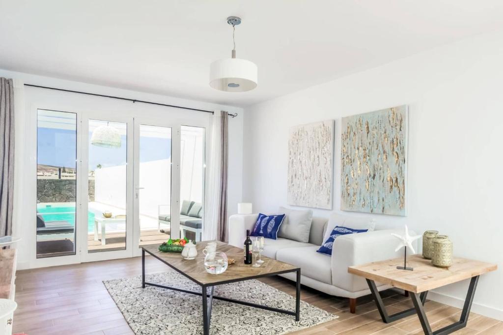 Villa Cala by Villa Plus - 4
