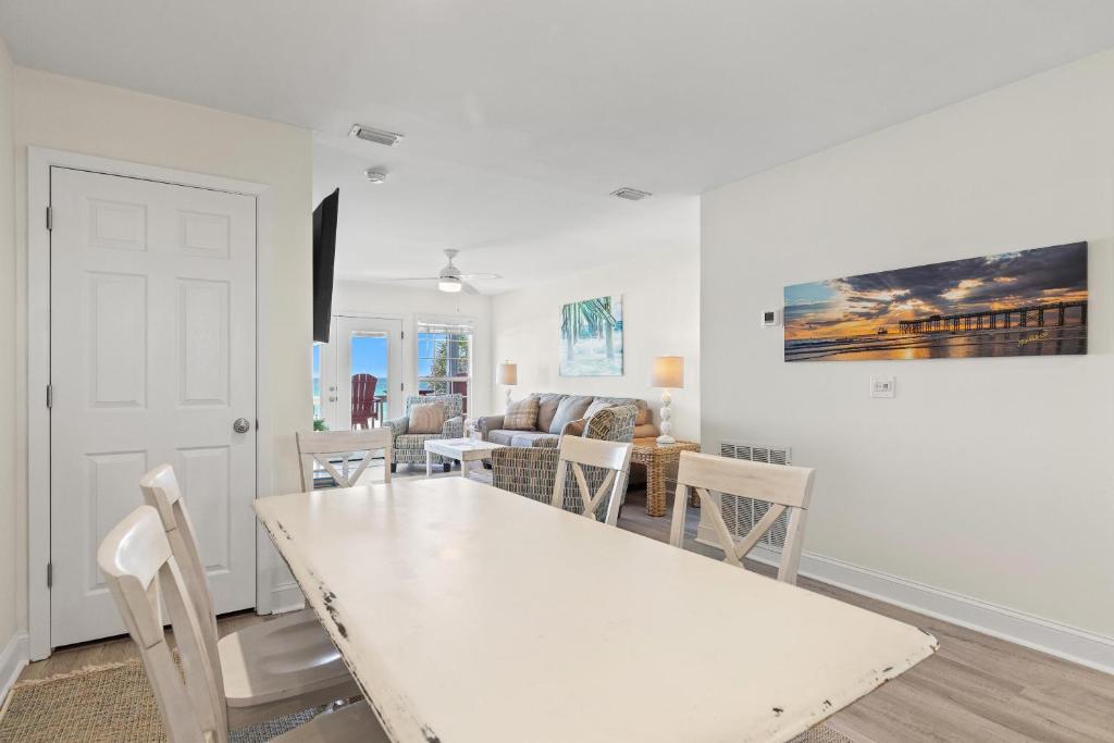 Facilities, Premier Townhomes by Panhandle Getaways in Panama City (FL)