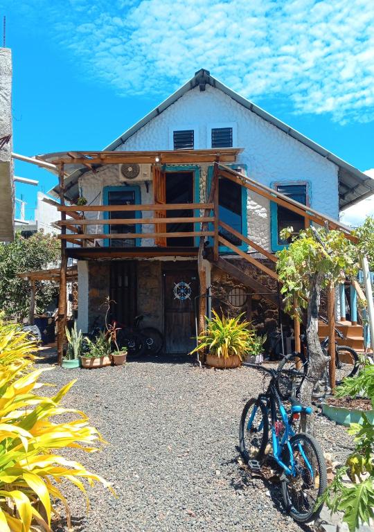 Private room for 4 people, Casa Oasis Galapagos - 1