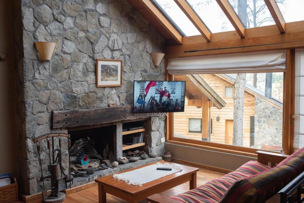 Excelente Casa en bosque con vista a Chapelco y Lago Lacar - 3