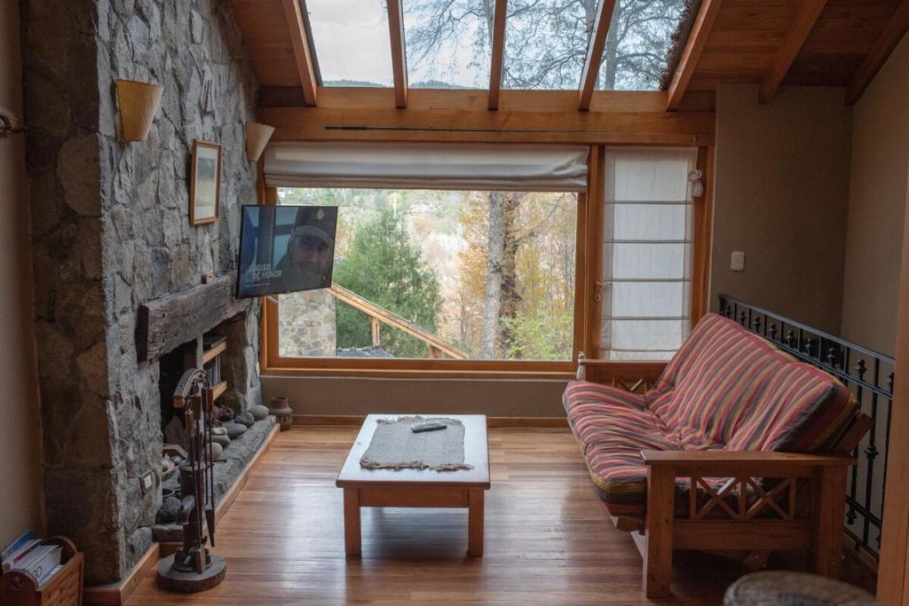 Excelente Casa en bosque con vista a Chapelco y Lago Lacar - 4
