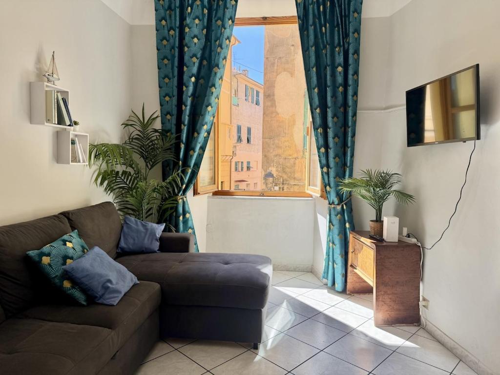 HOST4U - Ada's, Parasio old city, 5 min to beaches - 1