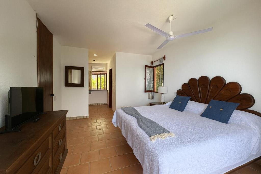 Oceanview Gem Pool & Balcony Conchas Chinas - 3