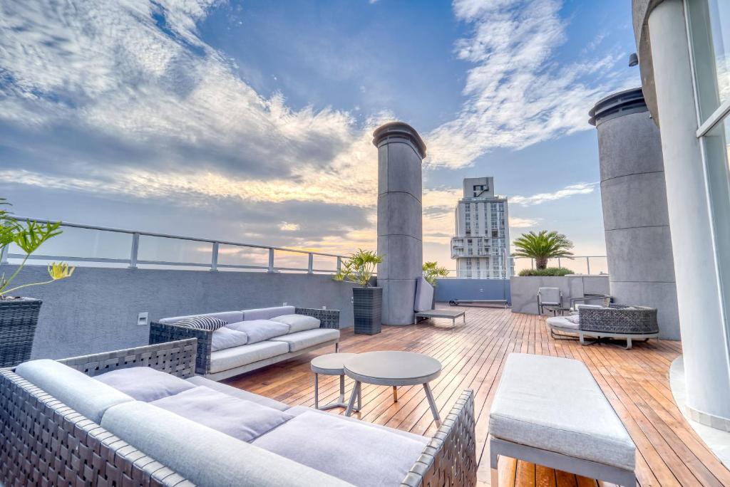 Executive Apartment in Corporate Axis Ideal for Business Stay - 3