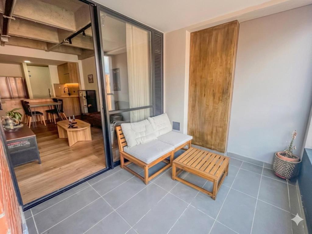Modern Apartment with Balcony | Near El Poblado - 1