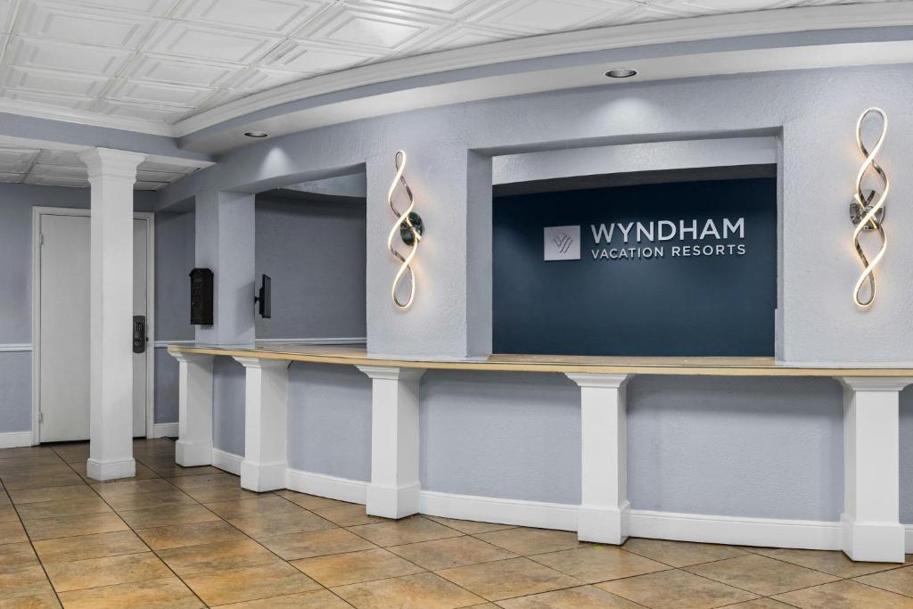 Front desk [24-hour]