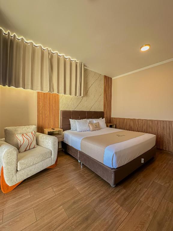 Andari Hoteles - 4