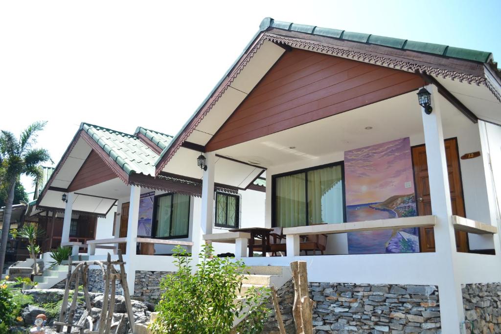 Benjaporn Bungalow photo