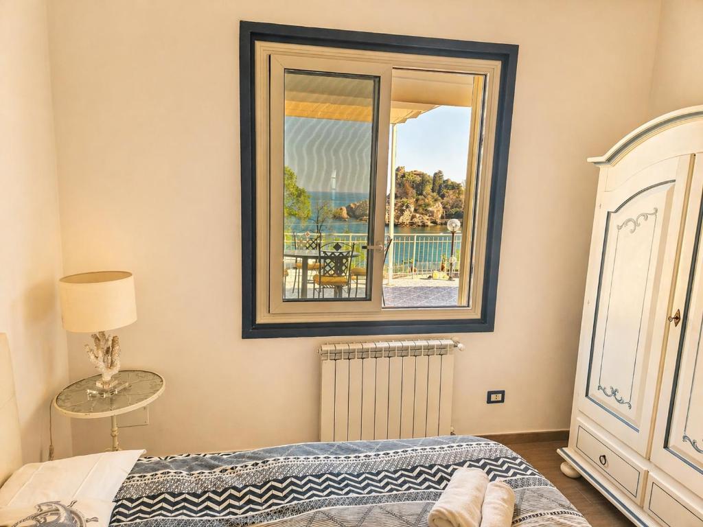 Taormina Isola Bella Apartment - Taormina Holidays - 3